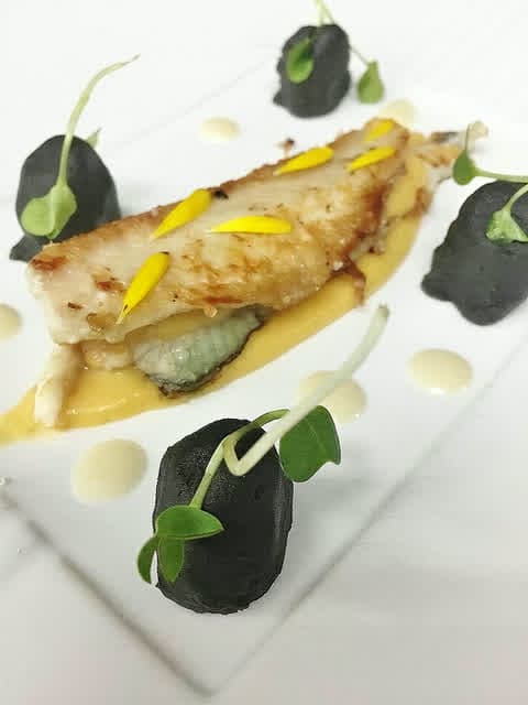Plato de pescado de O Bo Paladar en Cambados